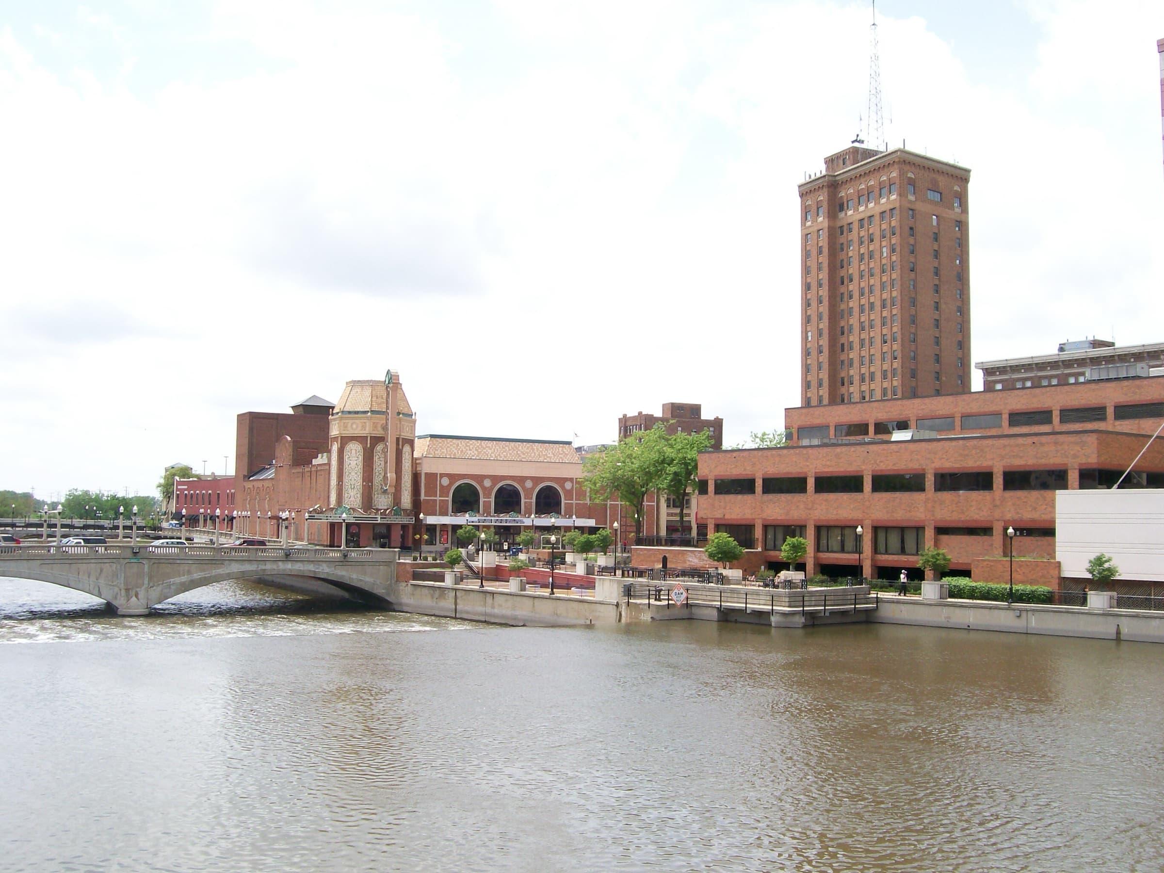 Aurora, Illinois skyline at dusk
