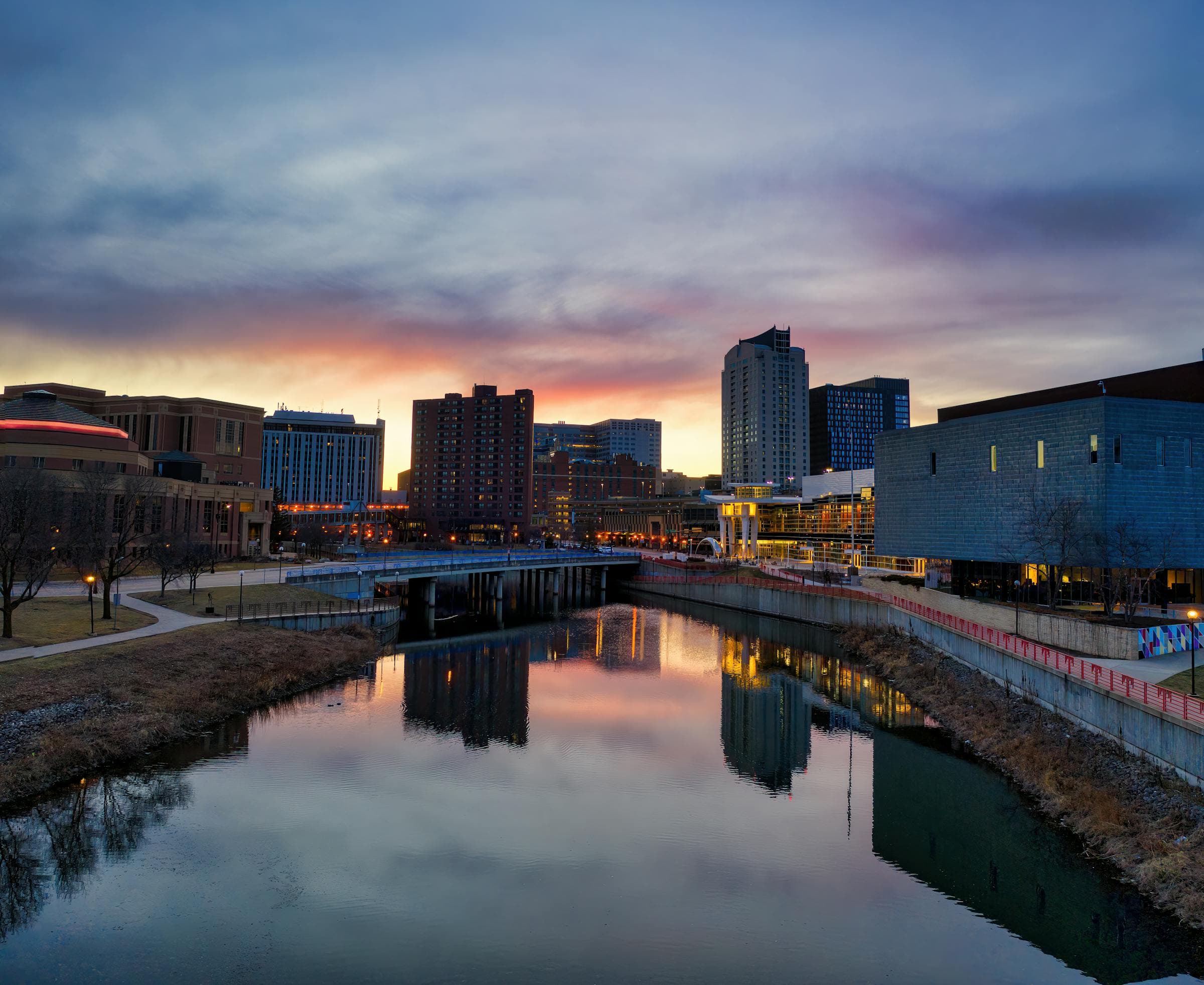 Rochester, Minnesota skyline at dusk